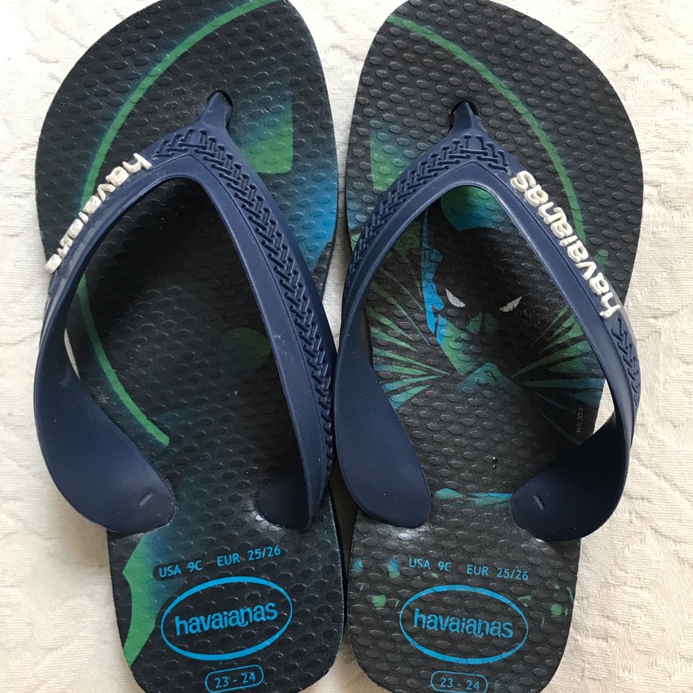 (3 for $15!!) Toddler Batman Havaianas Sandals